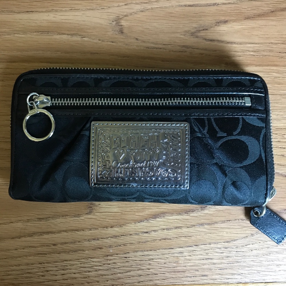 Poppy Coach Black Wallet